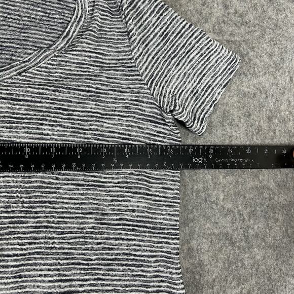 Athleta Breezy Tee Shirt Women’s XS Gray White Striped Short Sleeve V Neck - Picture 4 of 8